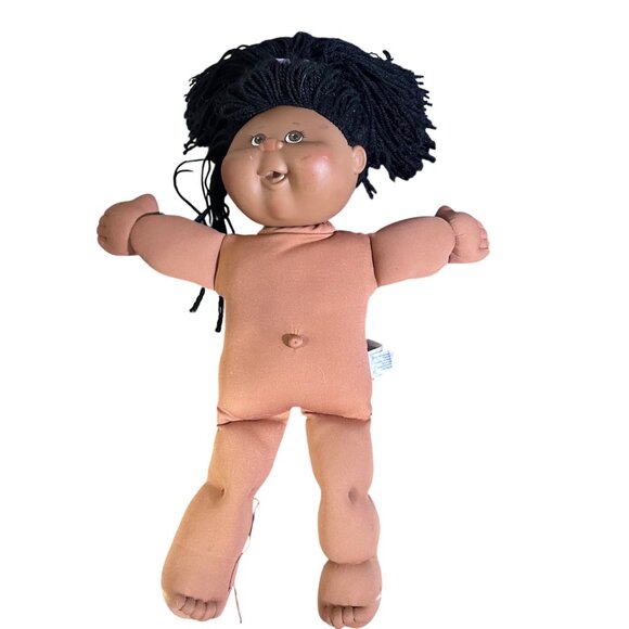 Vintage 2004 Cabbage Patch Kids 18" Doll With Black Yarn Hair Brown Eyes & Strip - Picture 3 of 10